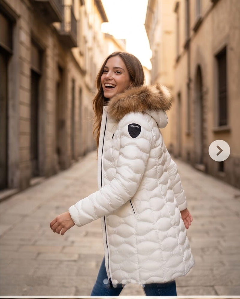 Piumino lungo Blauer Donna con cappuccio e bordo in pelliccia
