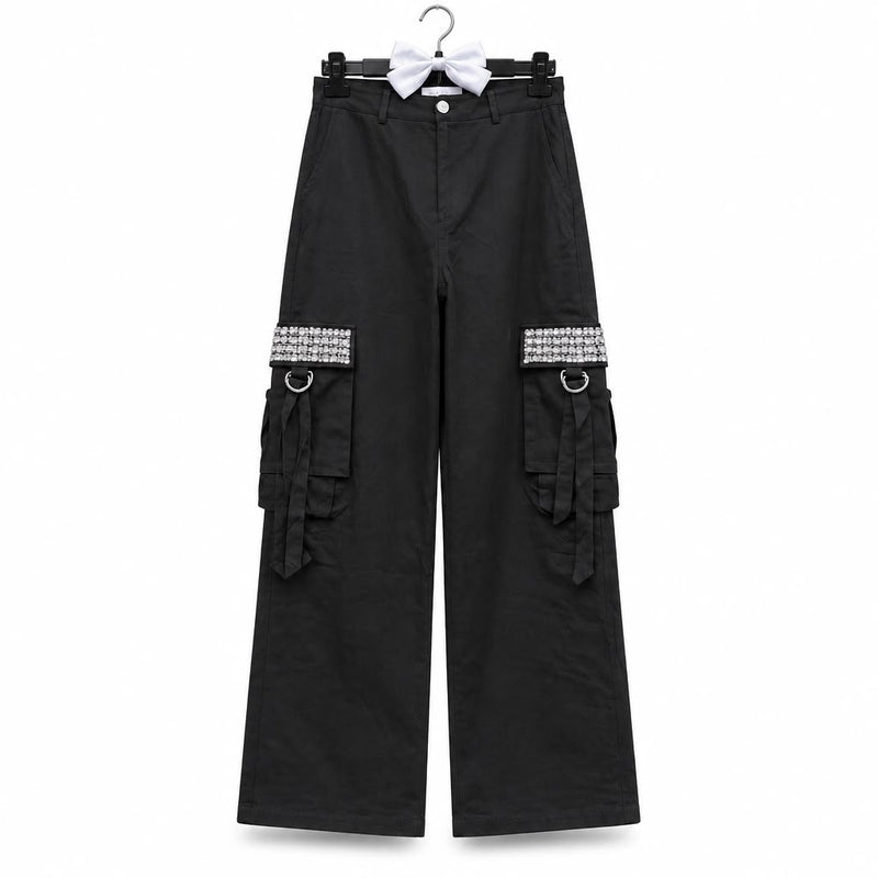 Pantalone cargo Trash and Luxury nero con strass – Gamba ampia  Descrizione: