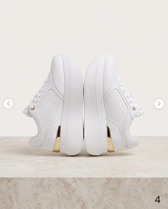 GUESS Sneakers Nola 4G Embossed Platform "White / Gold"
