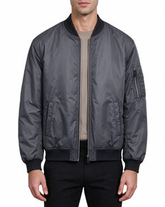 Giacca bomber grigio scuro/antracite indossata, vista frontale