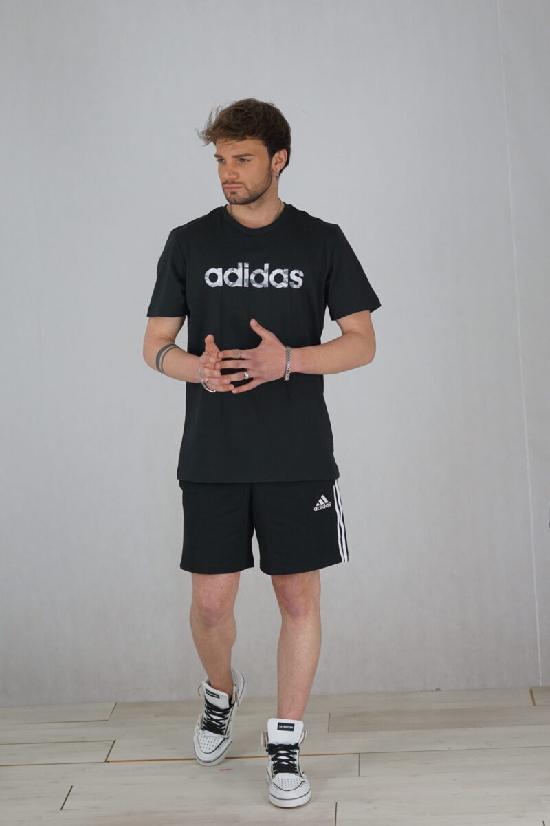Adidas Maglia Nera Manica Corta Con Logo Mimetico Grigio