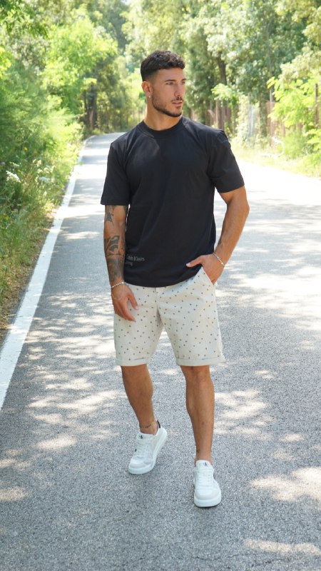Calvin Klein T Shirt