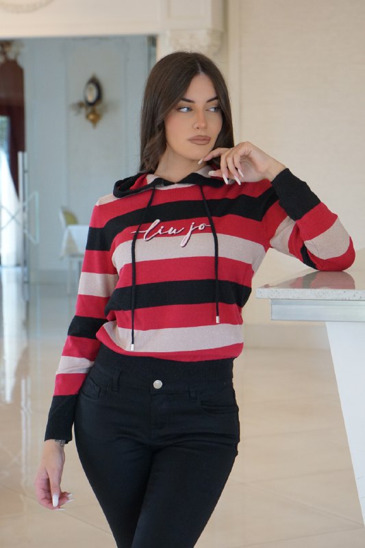 Liu.Jo Maglia Chiusa