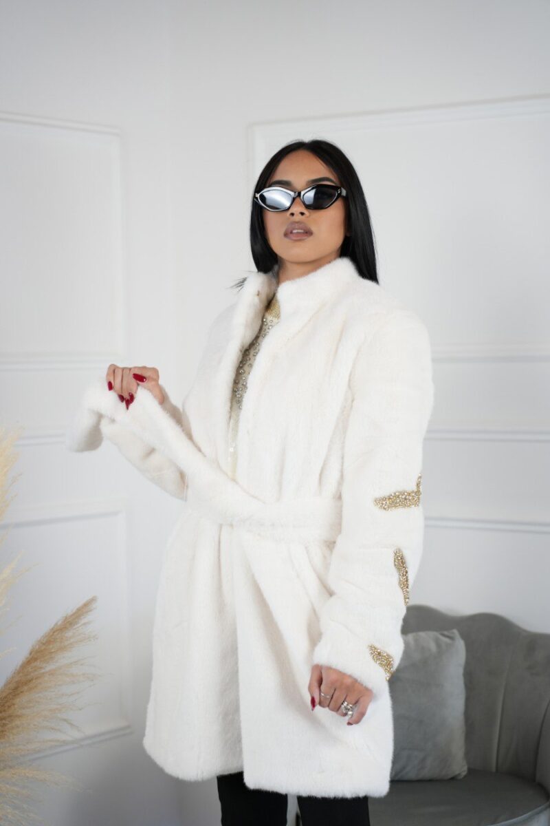 Trash And Luxury Pellicicia Con Applicazione