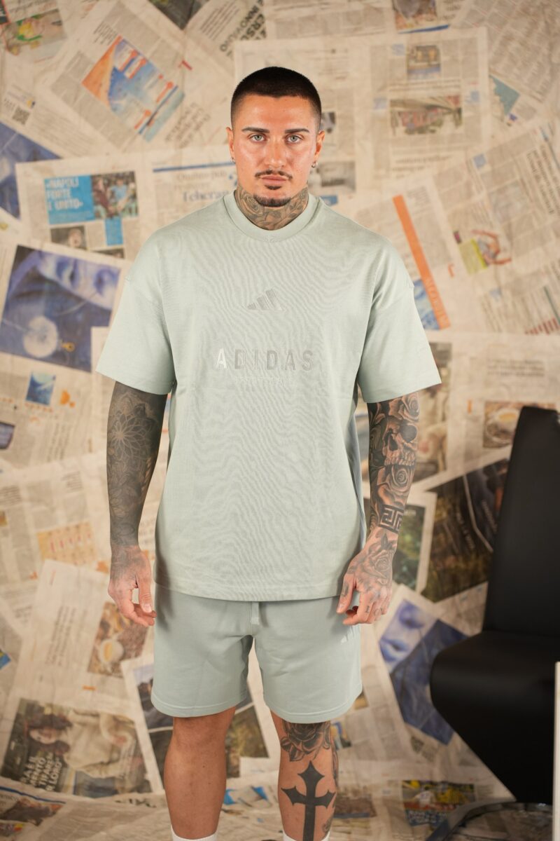 Adidas T Shirt  Over